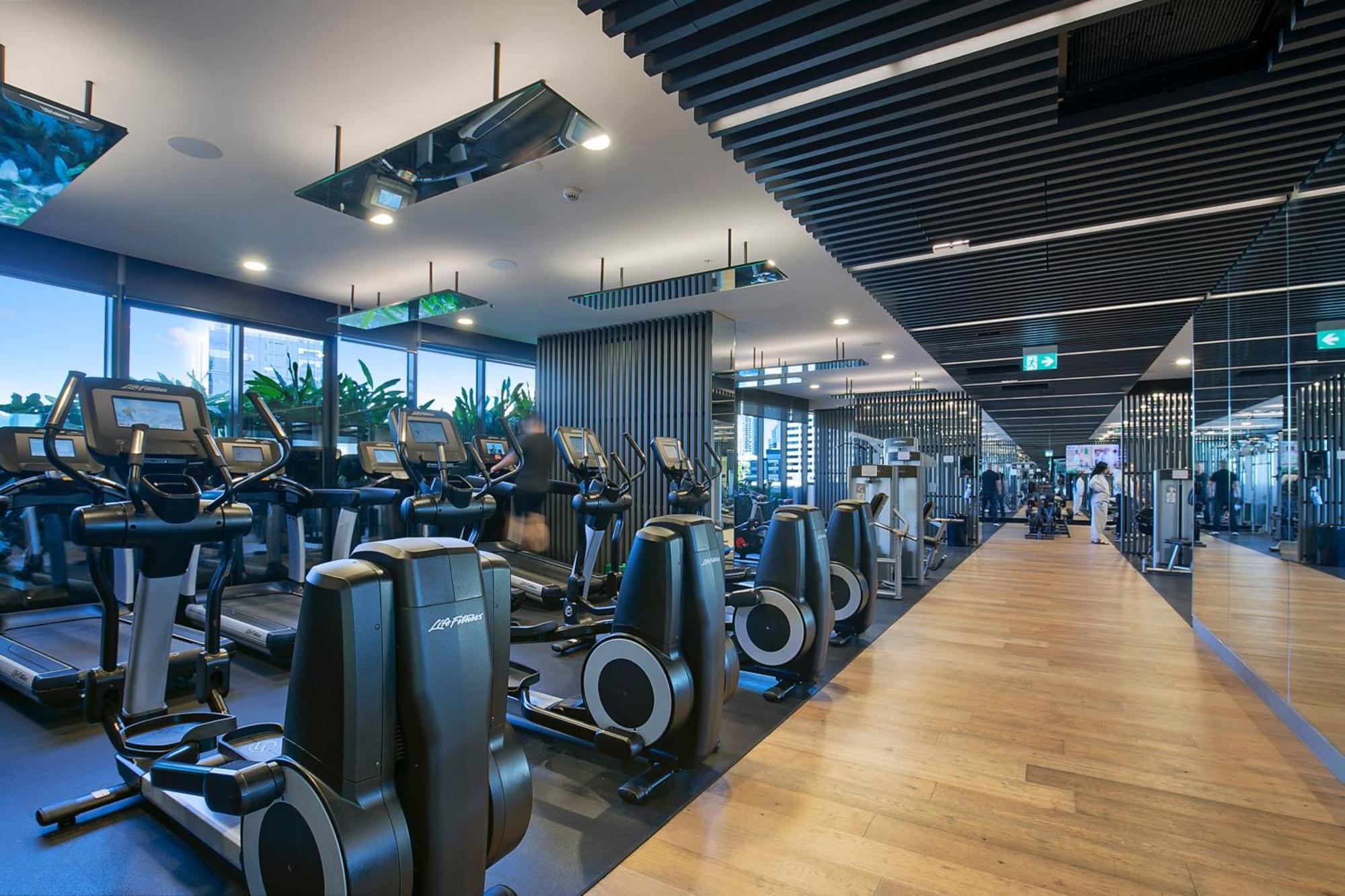Skyline Serenity Luxury With Free Parking Apartment Brisbane