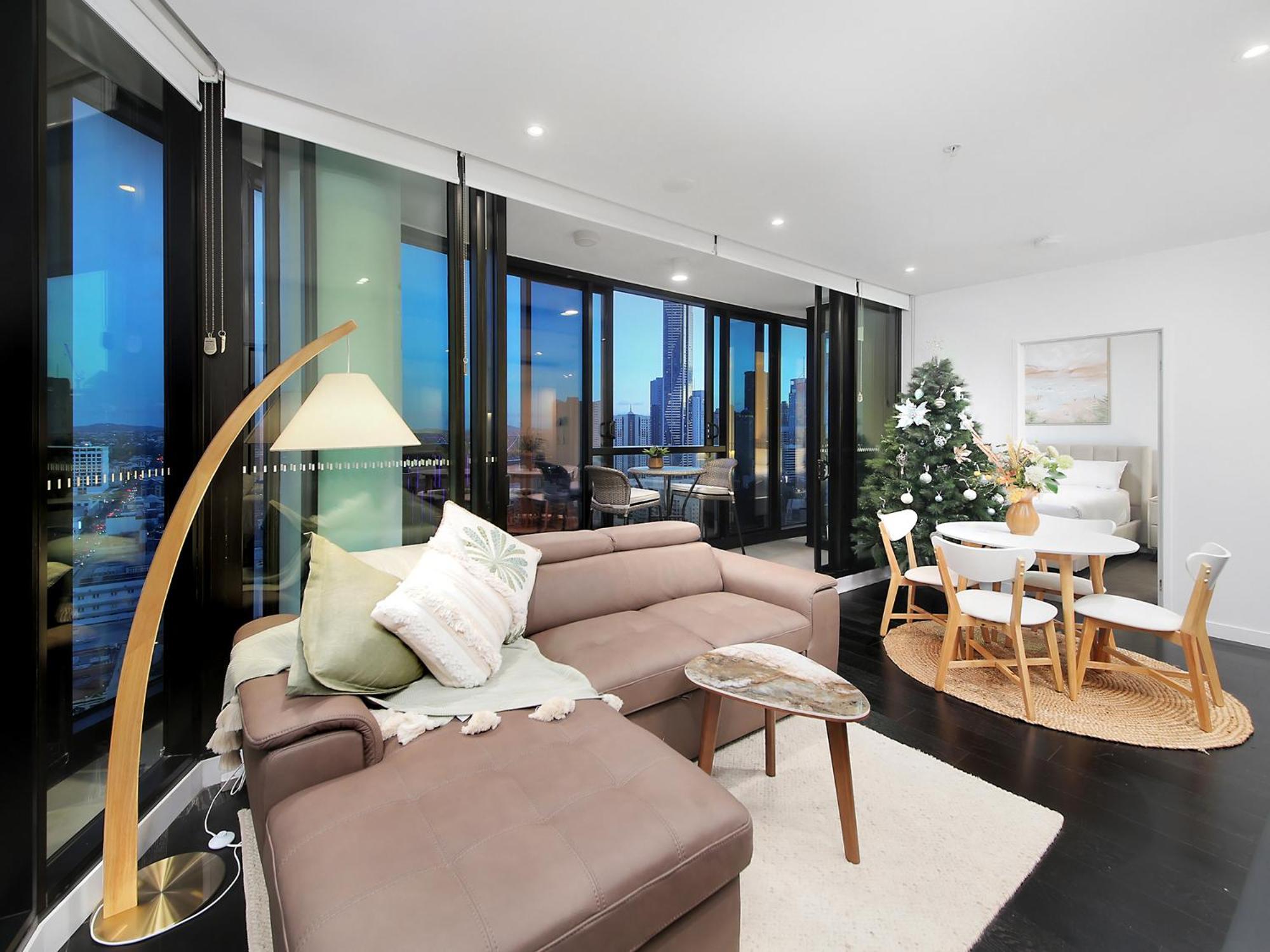Skyline Serenity Luxury With Free Parking Apartment Brisbane